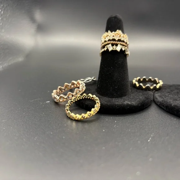 Rings - Picture 7 of 10